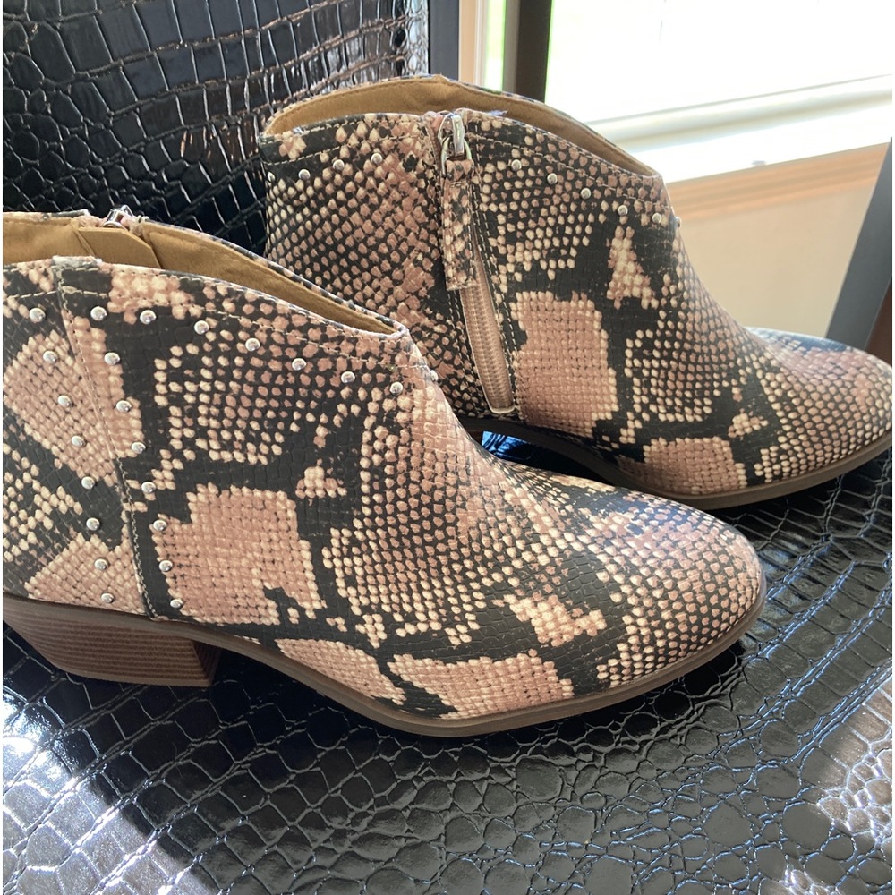 Scoop snake skin look booties